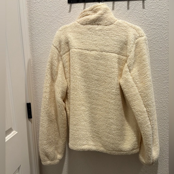 Pink Lily XL Cream Sherpa - Picture 2 of 4